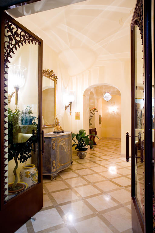 Hotel Palazzo Guardati Соренто Екстериор снимка